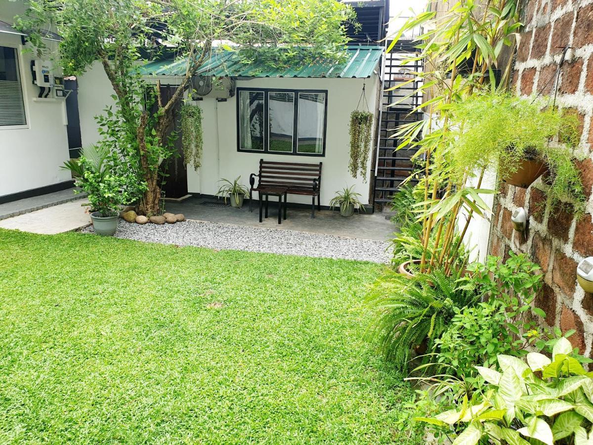 Home From Home Nugegoda Exteriör bild